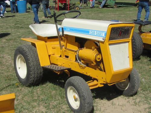 Cub Cadet lawn tractors 105 Cub Cadet lawn tractors 105