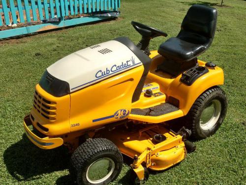 Cub Cadet lawn tractors 3240 Cub Cadet lawn tractors 3240