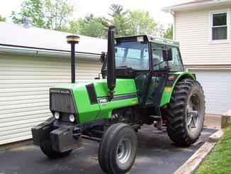 Deutz-Allis 7110 Deutz-Allis 7110
