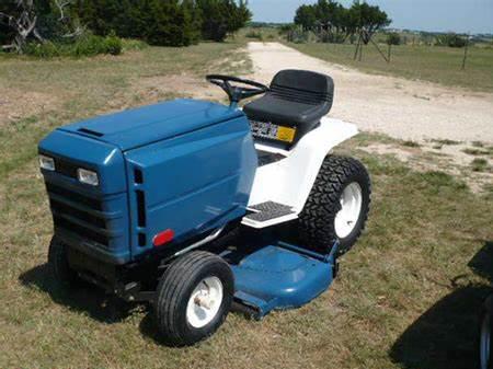 Ford lawn tractors LGT-145 Ford lawn tractors LGT-145