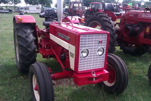 International Harvester 323 International Harvester 323