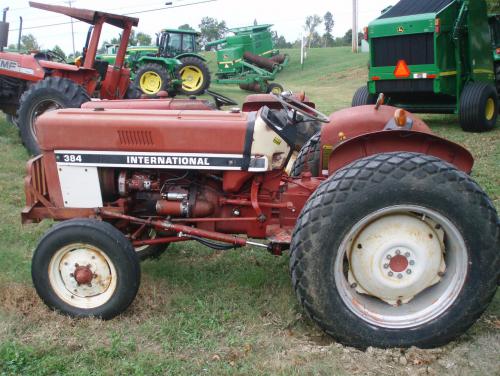 International Harvester 384 International Harvester 384