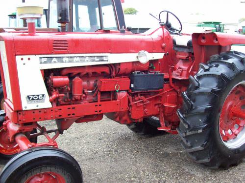 International Harvester 706 International Harvester 706