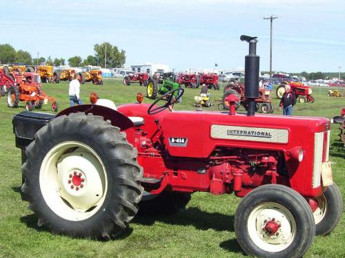 International Harvester B-414 International Harvester B-414