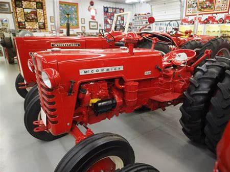 International Harvester D-324 International Harvester D-324