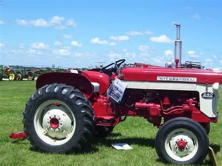 International Harvester F-240 International Harvester F-240