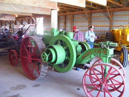 International Harvester Mogul 8-16 International Harvester Mogul 8-16
