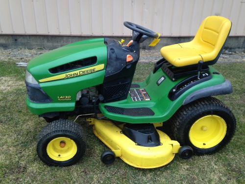 John Deere lawn tractors LA130 John Deere lawn tractors LA130