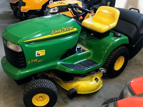 John Deere lawn tractors LTR180 John Deere lawn tractors LTR180