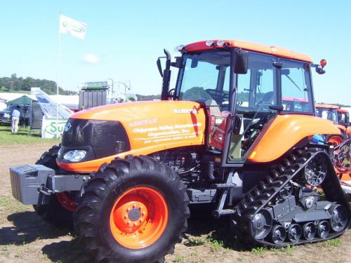 Kubota M126X Power Krawler Kubota M126X Power Krawler