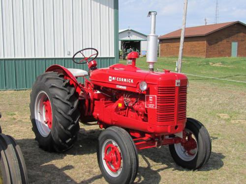 McCormick-Deering Super W-4 McCormick-Deering Super W-4