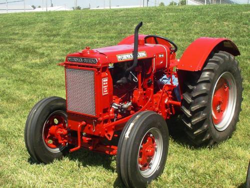 McCormick-Deering W-14 McCormick-Deering W-14