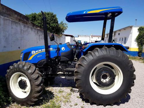 New Holland TT75 New Holland TT75