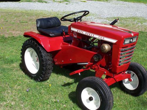 Wheel Horse lawn tractors Workhorse 700 Wheel Horse lawn tractors Workhorse 700